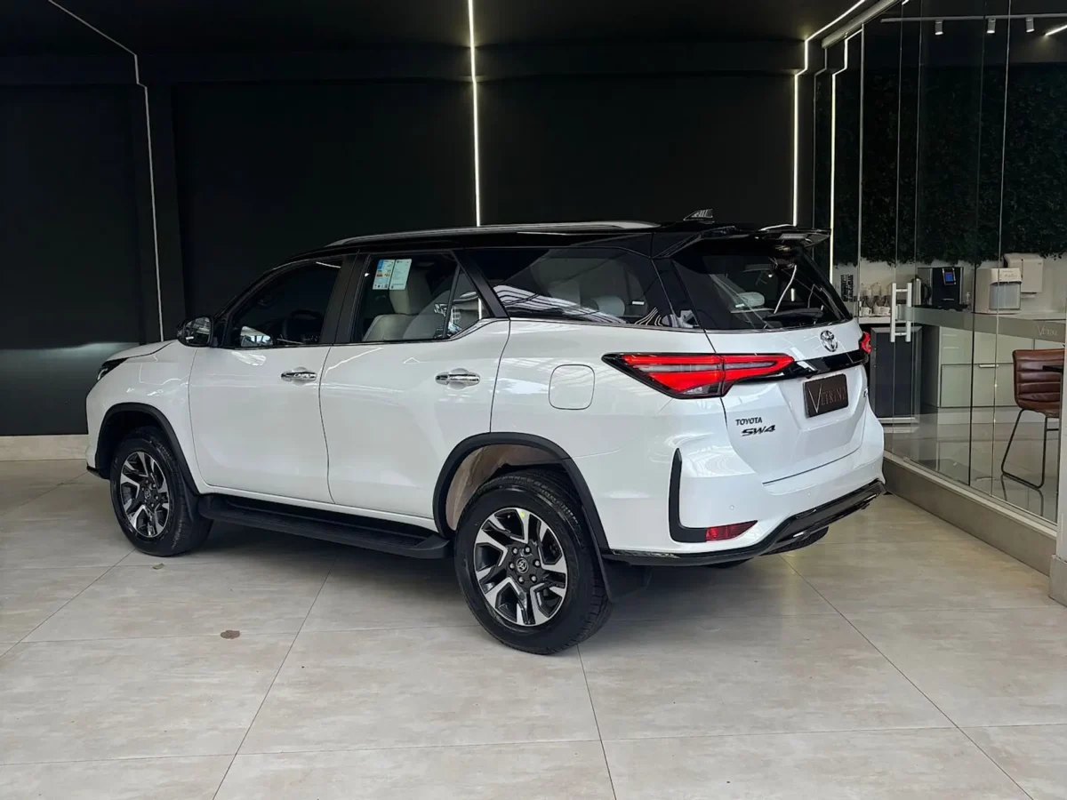 Toyota SW4 2026 SRX ou Diamond? Descobrimos qual versão vale mais a pena