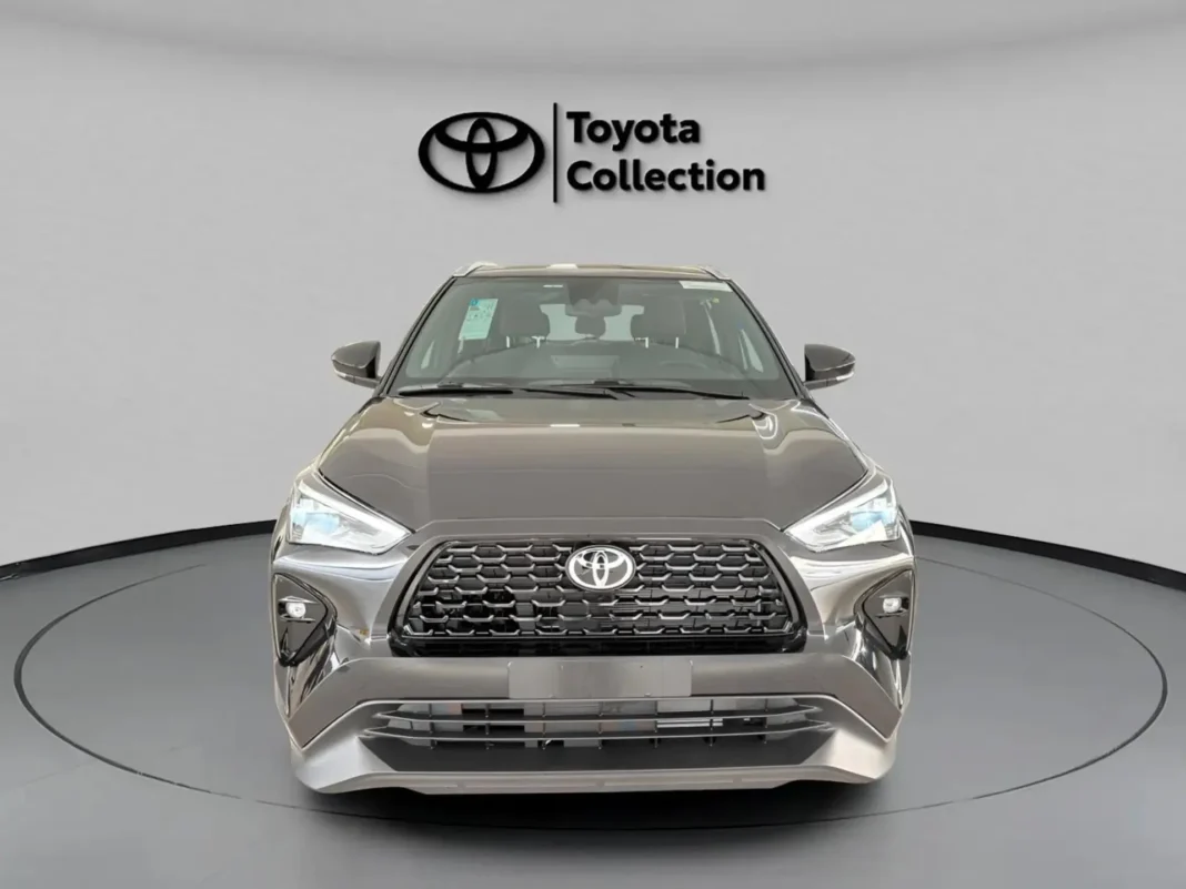 Testamos o Toyota Yaris Cross Flex: ele já basta ou o híbrido é melhor?