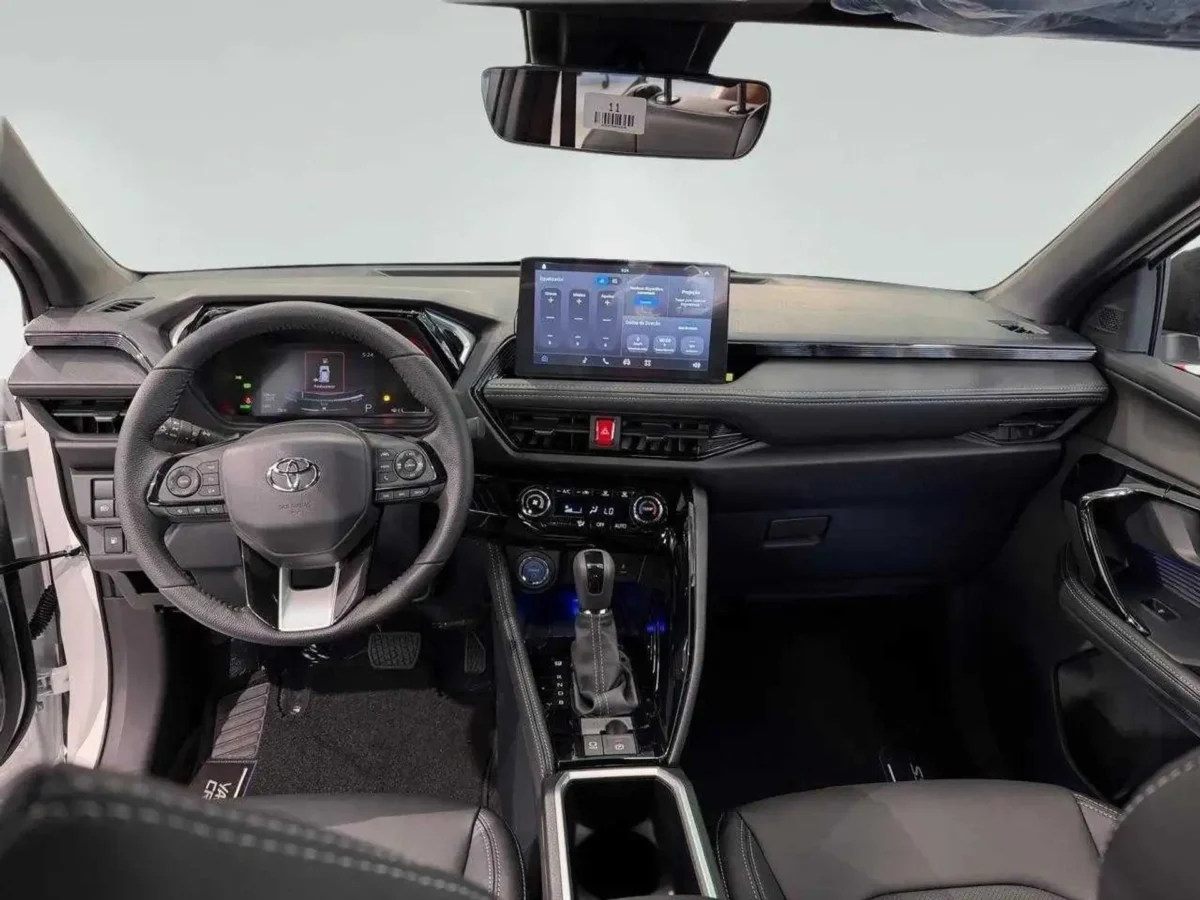 Novo Yaris Cross híbrido da Toyota vale a pena? Pontos fortes e fraquezas do SUV