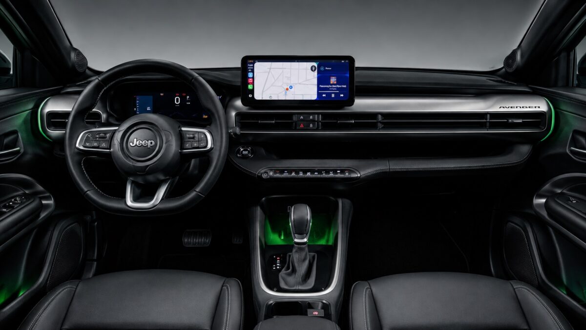 Interior do Jeep Avenger 2027 brasileiro é revelado e antecipa novidades