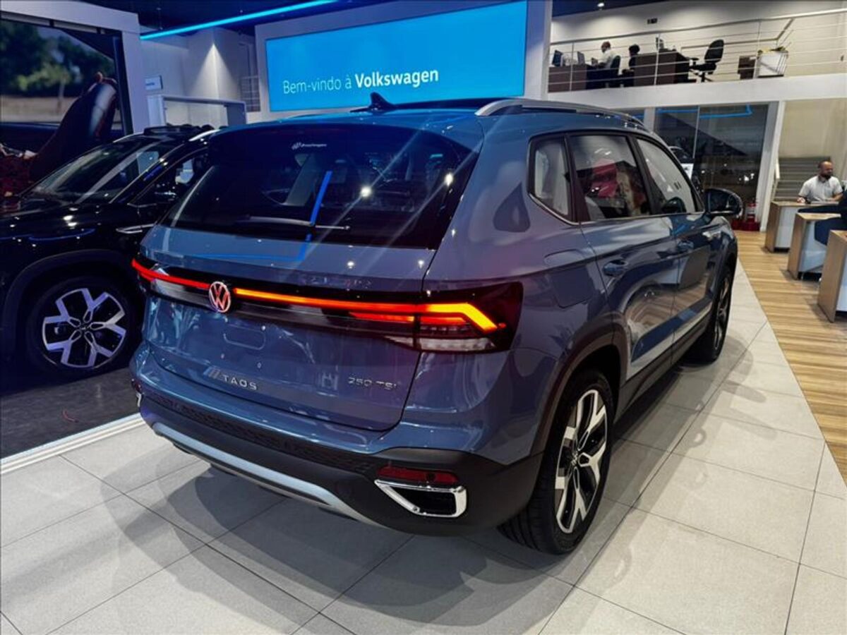 Avaliamos o novo Volkswagen Taos Highline 2026 e o resultado chama atenção
