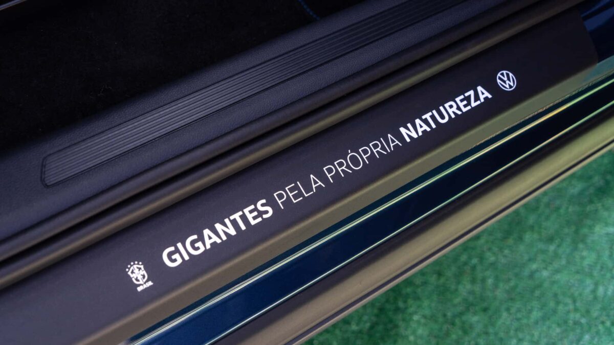 Avaliamos o Volkswagen T-Cross Seleção 2026 com visual exclusivo e consumo que agrada