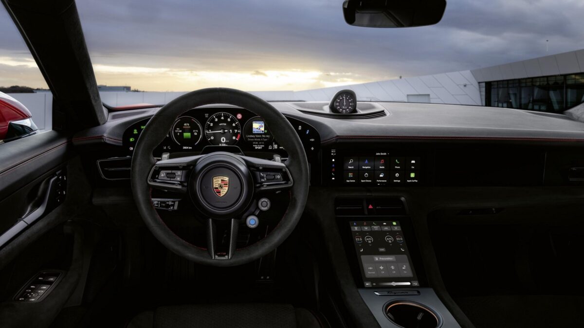 Porsche Taycan 2027 ganha marchas virtuais e nova geração de infoentretenimento
