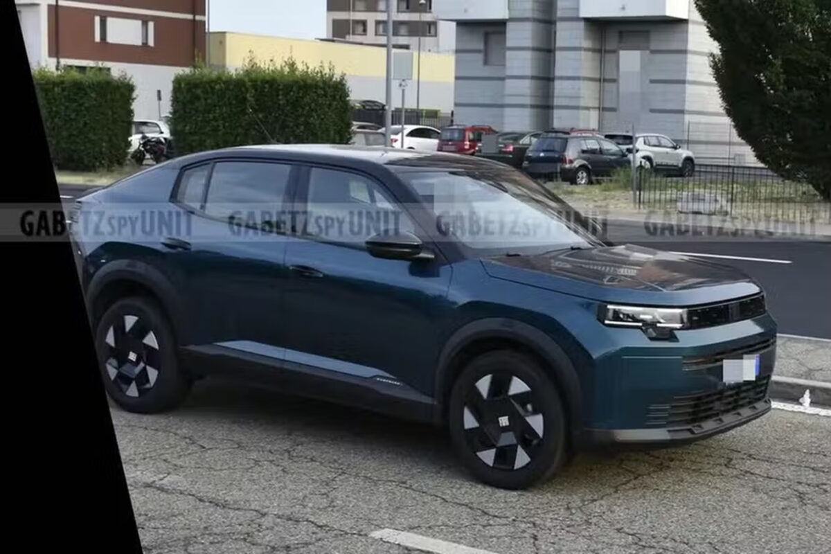 Nova geração do Fiat Fastback aparece sem camuflagem e antecipa mudanças no visual e na plataforma