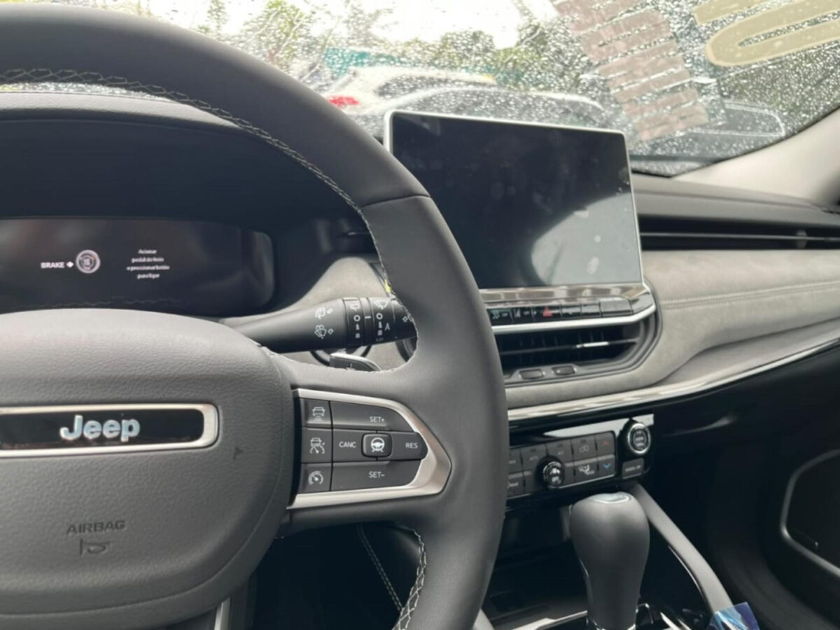 Jeep Commander Limited T270 MHEV 2027: preço, equipamentos e ficha técnica