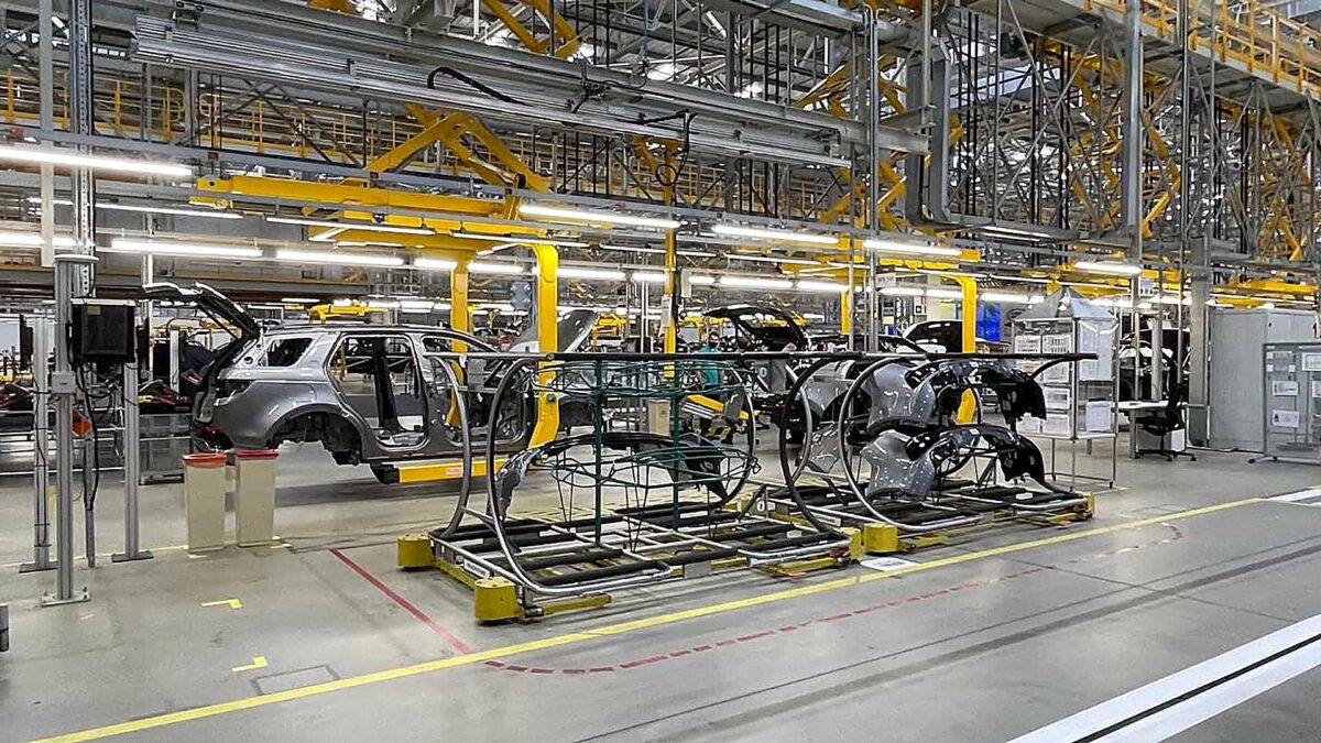 Land Rover encerra operações industriais em Itatiaia (RJ) e fábrica pode mudar de mãos