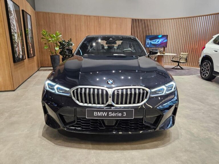 BMW 320i M Sport 2026 vale quase R$ 390 mil? Analisamos o sedã premium
