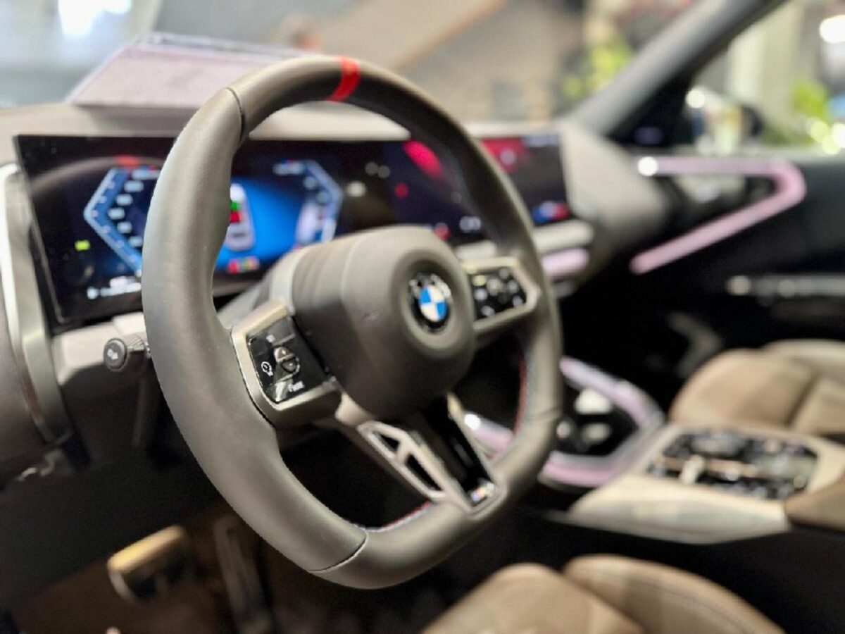 Novo BMW X3 M50 2026: veja todos os detalhes do SUV esportivo de luxo