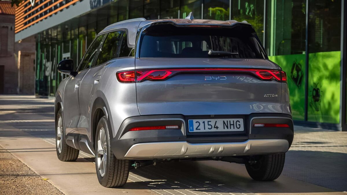 BYD Atto 2 chega em junho e promete acirrar a disputa com T-Cross