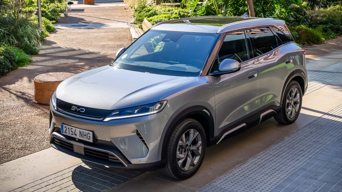 BYD Atto 2 chega em junho e promete acirrar a disputa com T-Cross
