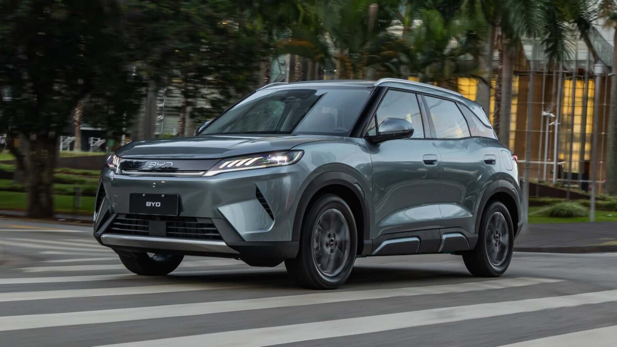 Novo BYD Atto 2 entra em pré-venda antes de ser fabricado no país