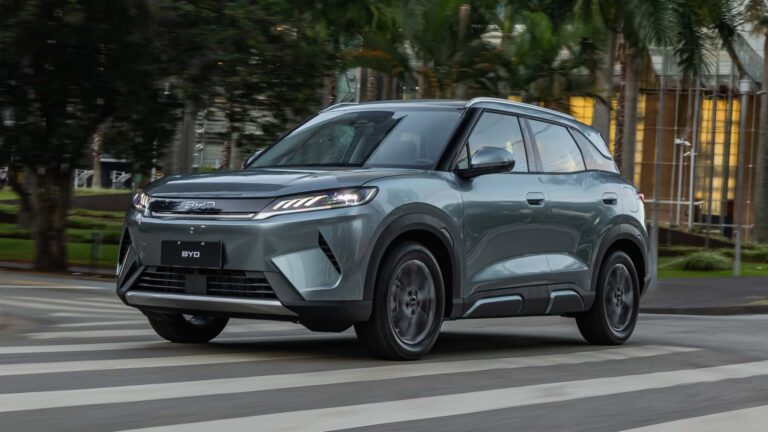 Novo BYD Atto 2 entra em pré-venda antes de ser fabricado no país