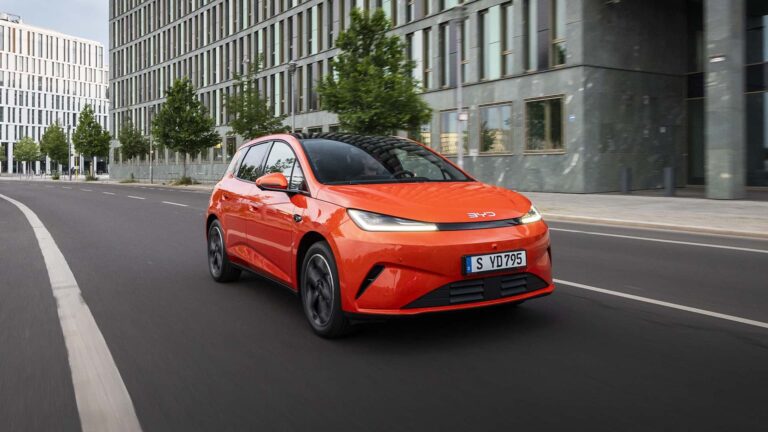 Novo BYD Dolphin G híbrido já tem preços divulgados; veja o que esperar