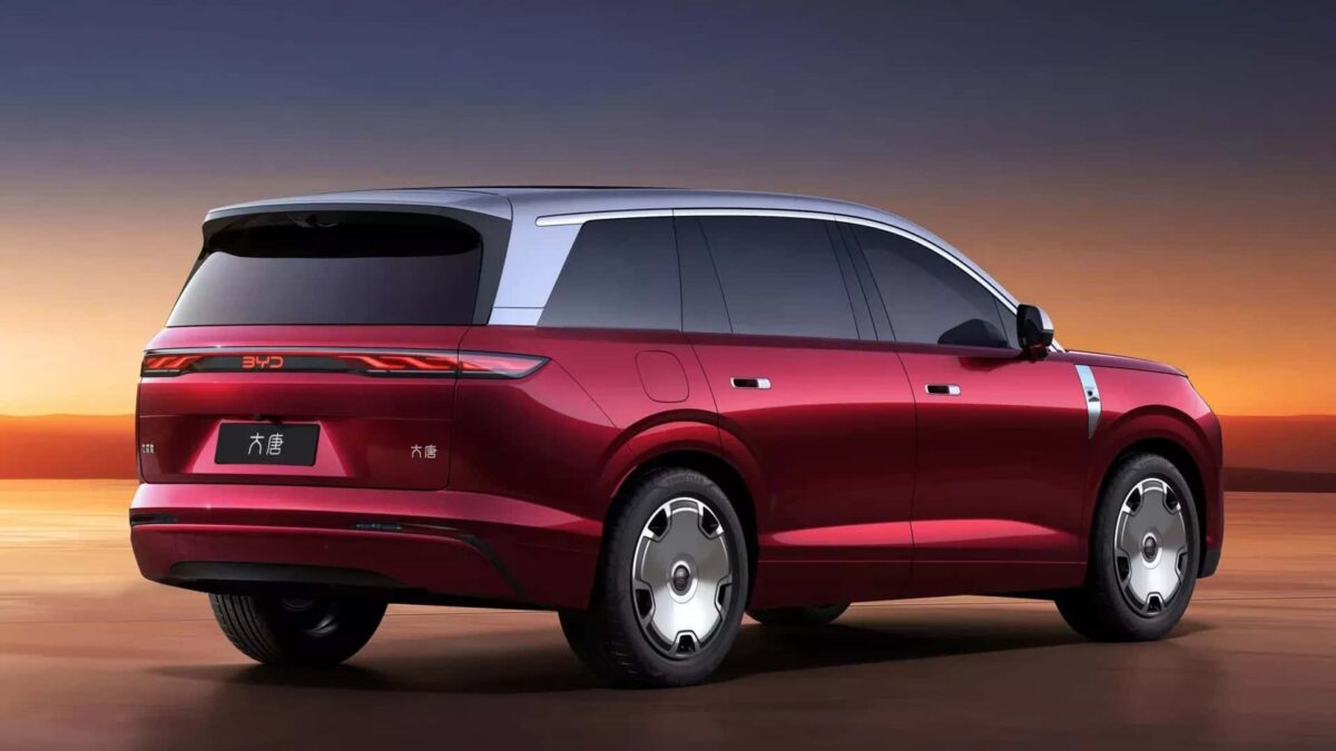 Novo BYD Great Tang impressiona com 950 km de alcance e 0 a 100 km/h em apenas 3,9 segundos