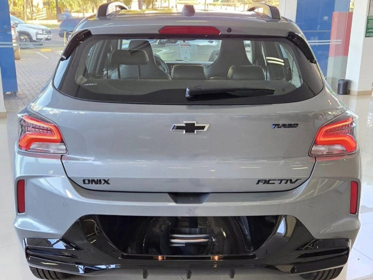 Chevrolet Onix garante descontos de até R$ 19.990 para PcD em junho de 2026