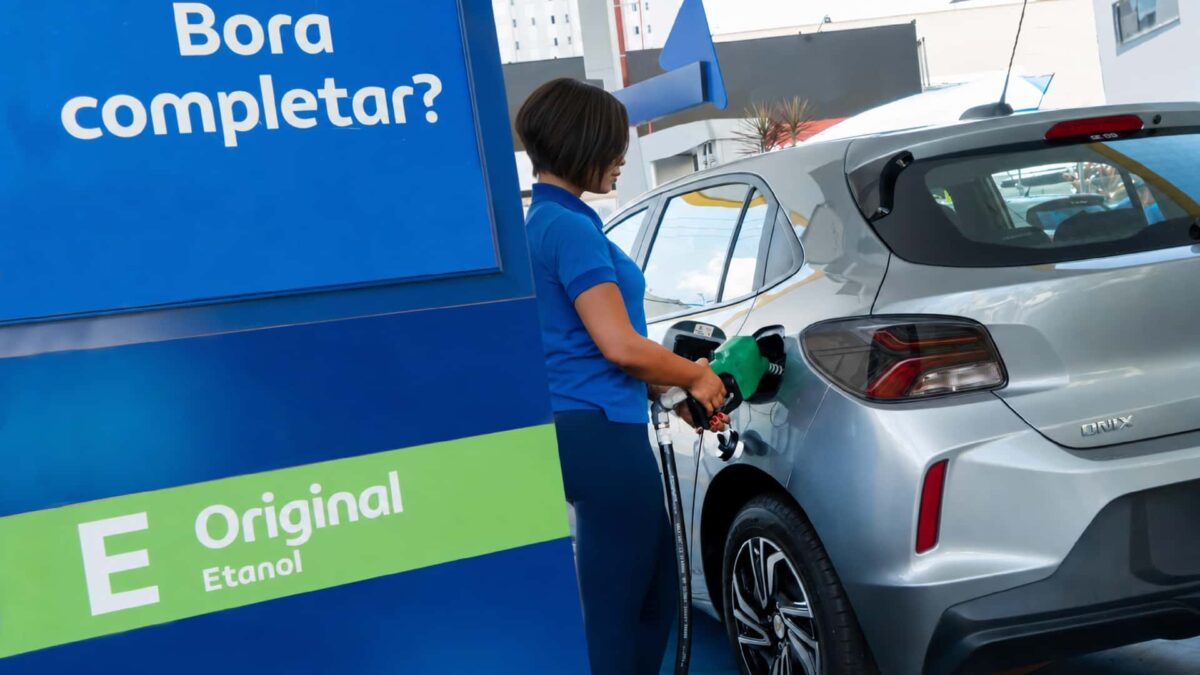 Chevrolet Onix Eco 2027 estreia com motor exclusivo a etanol; vale a compra?