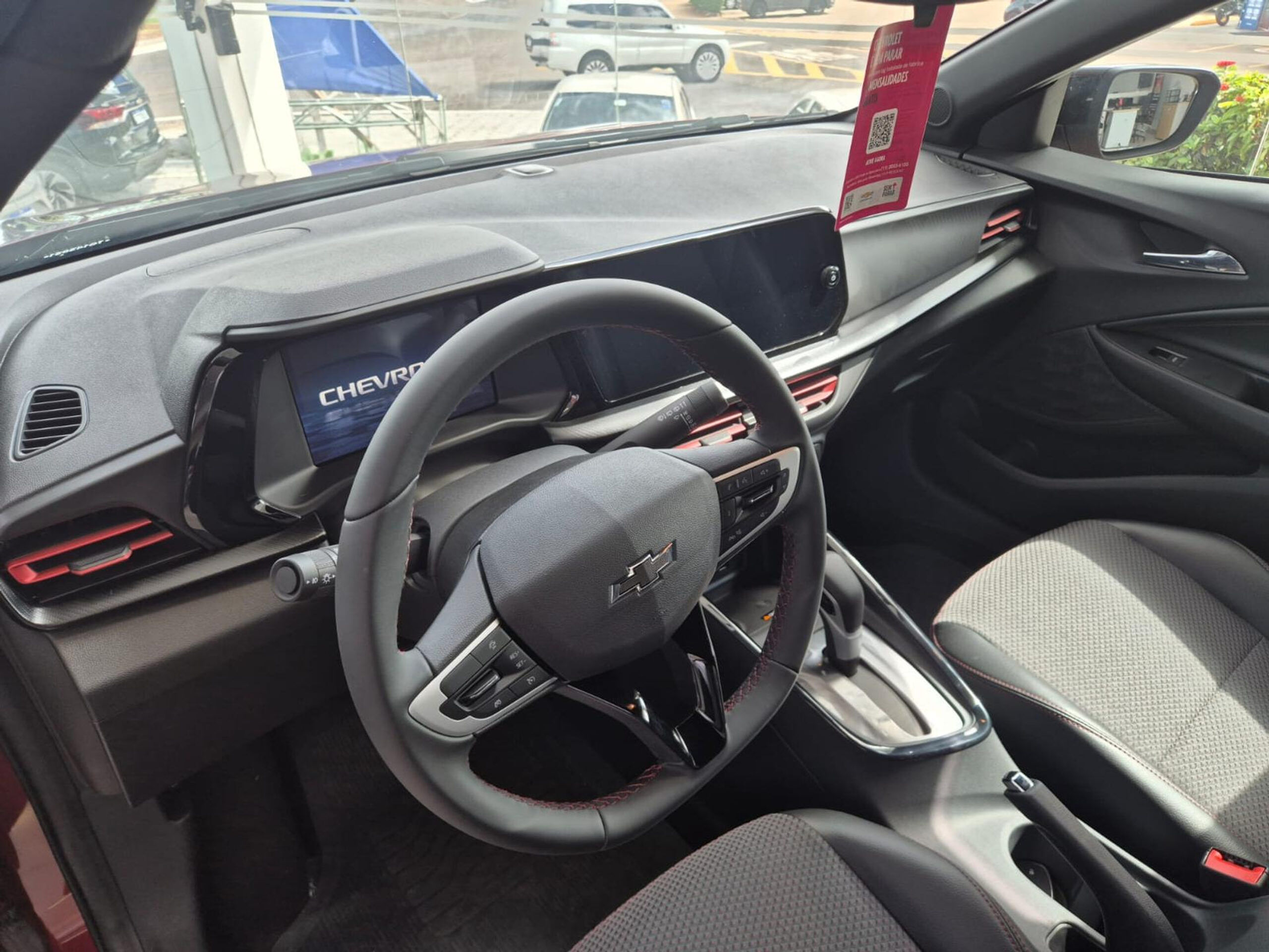 Chevrolet Onix garante descontos de até R$ 19.990 para PcD em junho de 2026