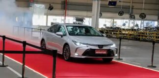 Após 28 anos, Toyota produz último Corolla em histórica fábrica