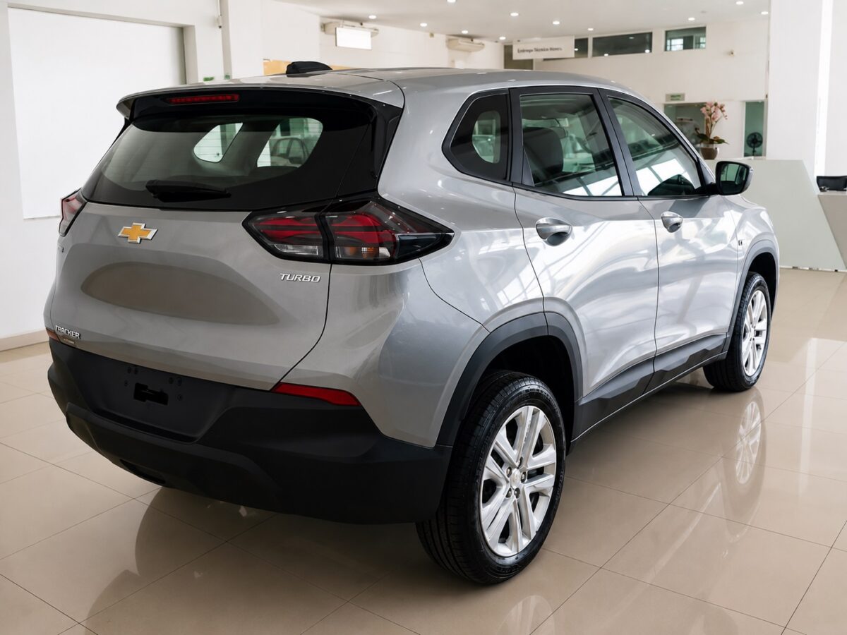 Chevrolet Tracker de entrada: motor turbo, bom pacote de segurança e os pontos que exigem atenção