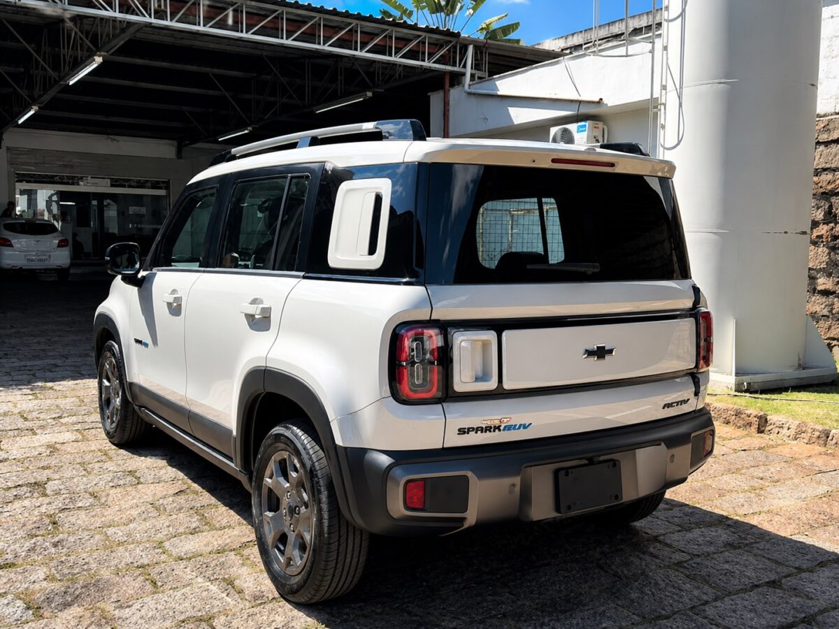 Chevrolet Spark EUV tem relatos de falha na recarga rápida; entenda o que está acontecendo