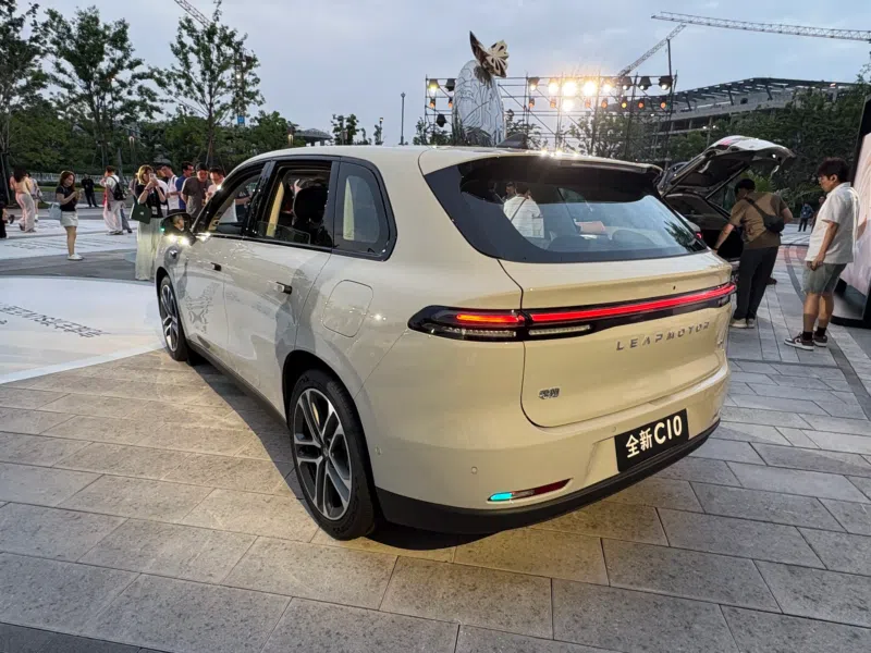 Leapmotor atualiza os SUVs C10, C11 e C16 na China; veja o que mudou