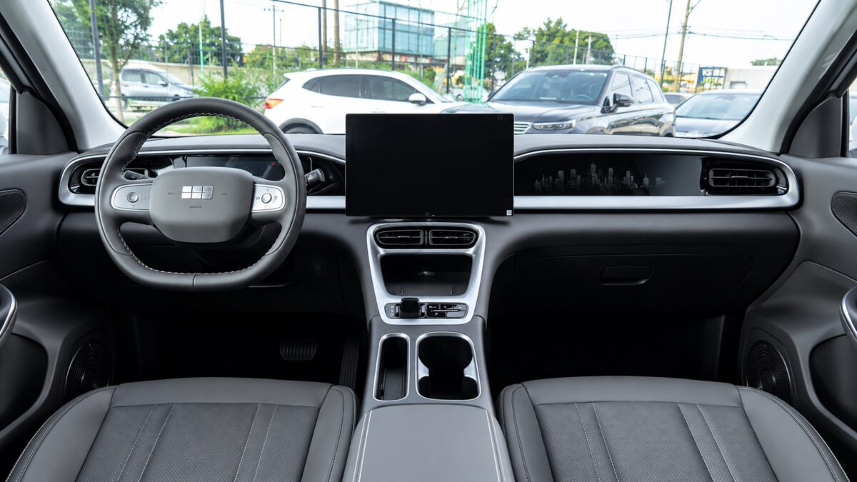 5 razões que podem fazer você desistir do Geely EX2