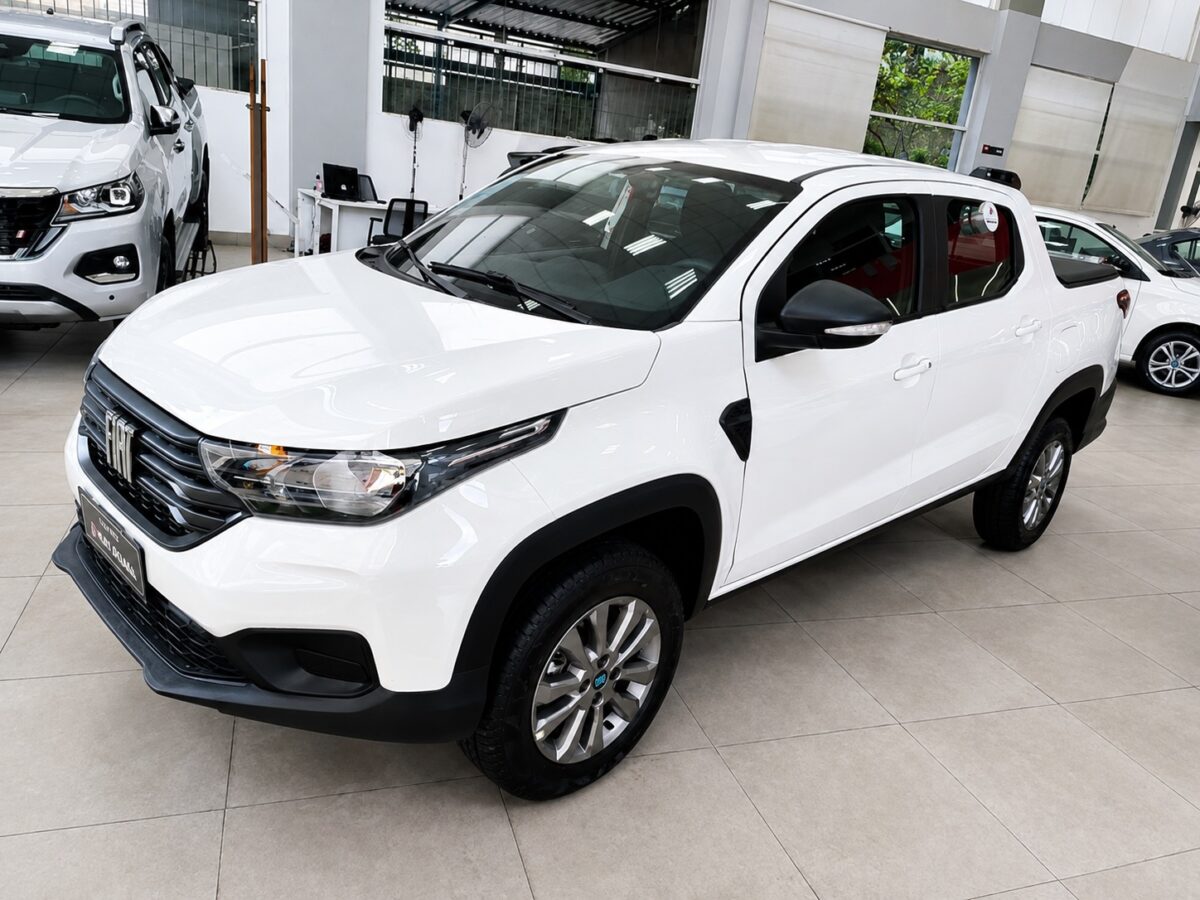 Fiat Strada Freedom aposta no motor 1.3 e quatro portas para ampliar a versatilidade