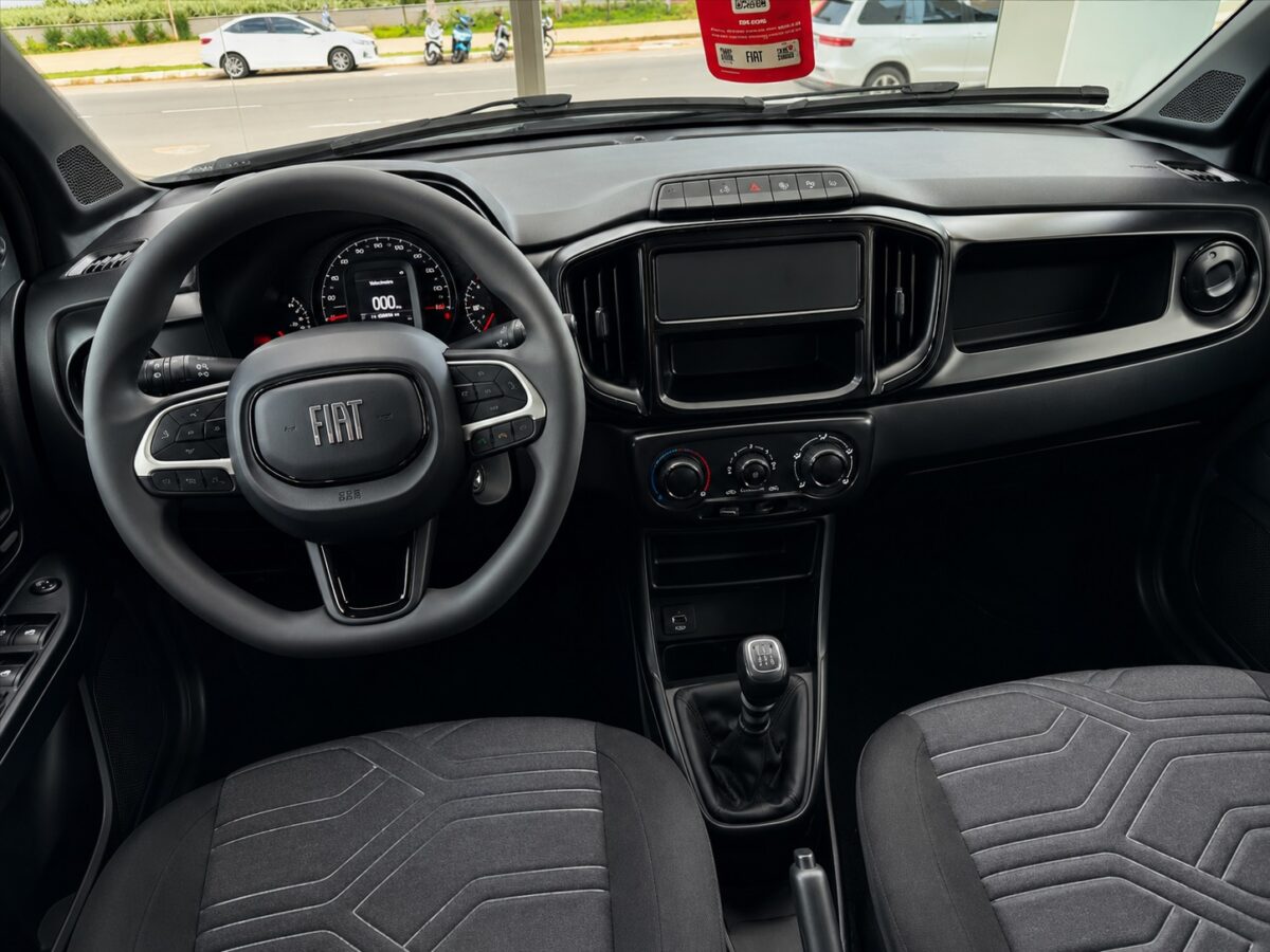 Fiat Strada Freedom aposta no motor 1.3 e quatro portas para ampliar a versatilidade