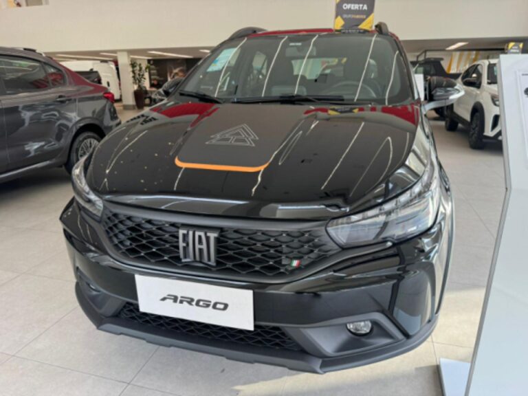 Avaliamos o Fiat Argo Trekking 2026 CVT: vale a pena comprar?