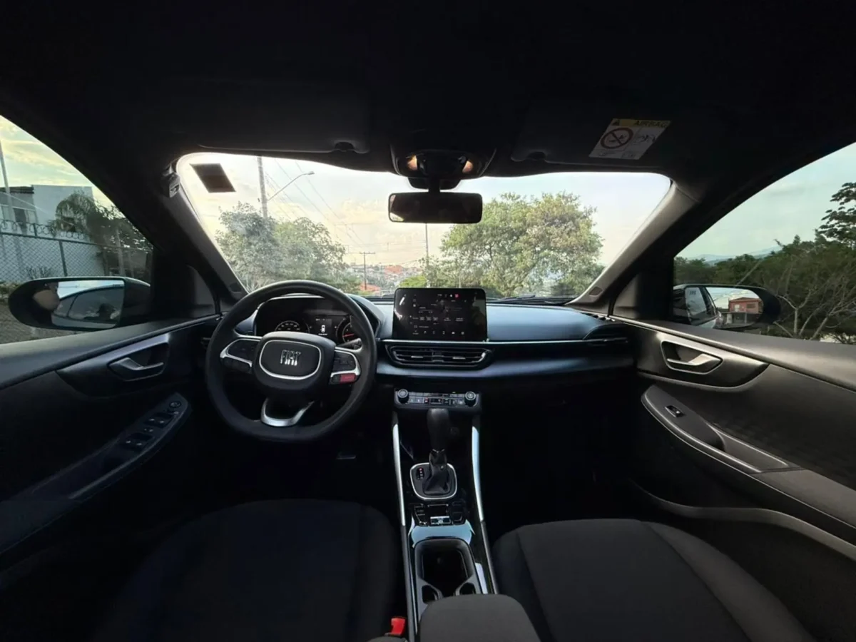 Como é o Fiat Fastback 2026 na versão Turbo 200? Confira os destaques