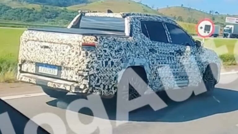 Flagra inédito mostra nova picape da Toyota adotando estilo do Corolla Cross