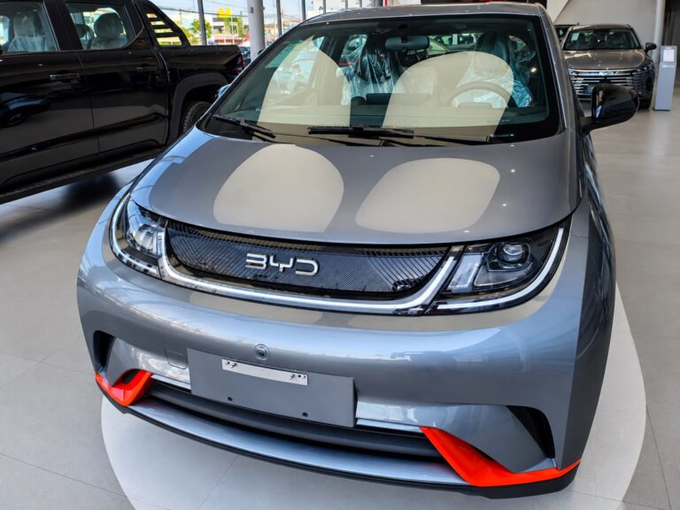 Antes de comprar um carro elétrico, faça estas contas: quando ele compensa e quando não