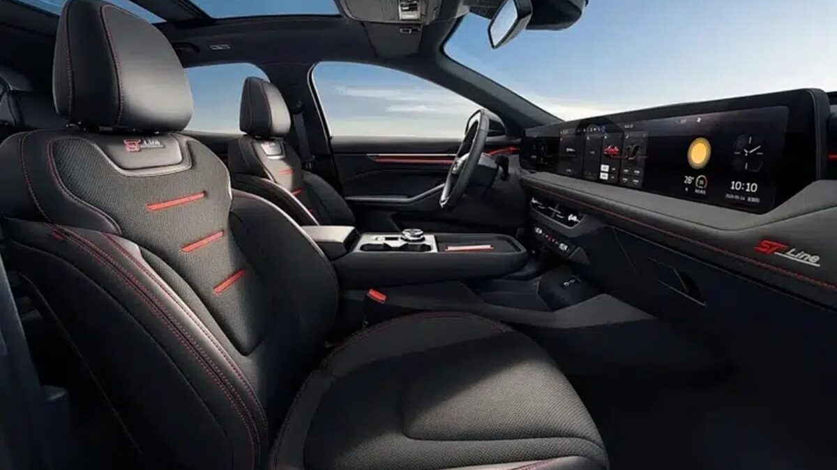 Ford relança o Mondeo na China com sistema híbrido de 308 cv e autonomia de 915 km