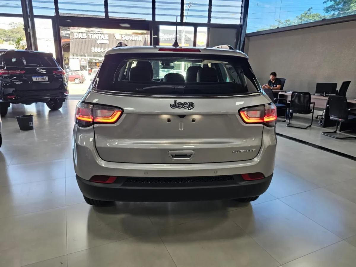 Jeep Compass Sport 2026 em detalhes: confira os pontos fortes da versão de entrada