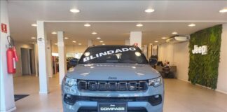Jeep Compass Blackhawk Hurricane 2026 vale a compra? Descobrimos os pontos fortes