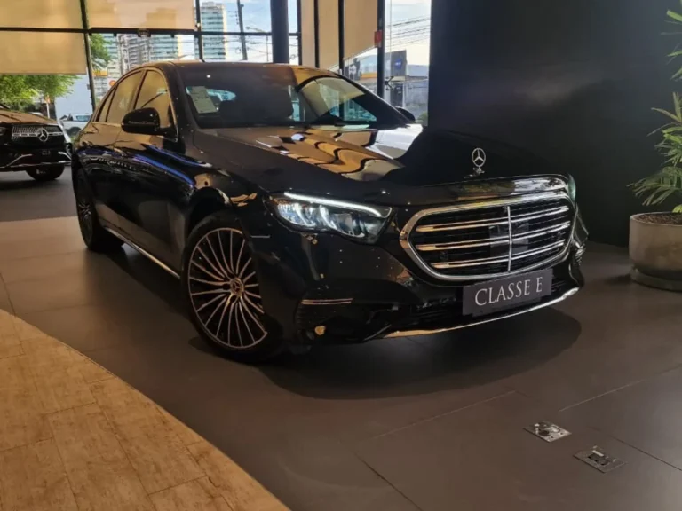 Avaliação: Mercedes-Benz E 300 2026 aposta em luxo, tecnologia e motorização híbrida
