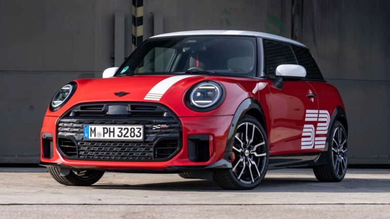 Mini apresenta série comemorativa inspirada em conquista histórica em Monte Carlo