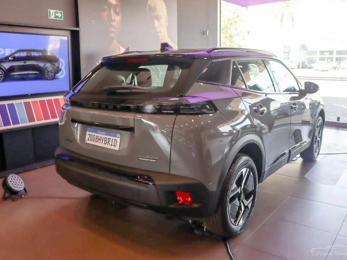 Novo Peugeot 2008 GT 2026: vale a pena investir no SUV híbrido?