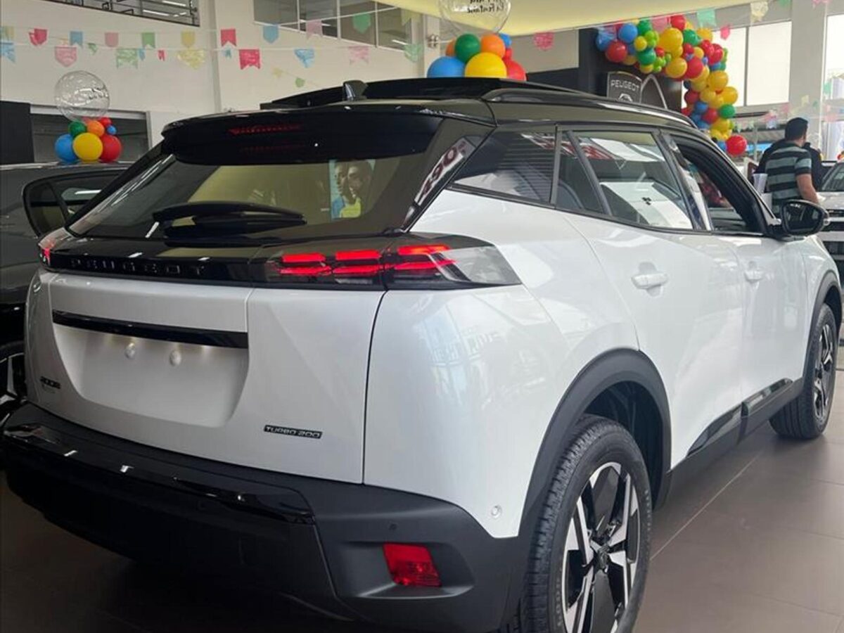 Peugeot 2008 GT Hybrid 2026 vale os R$ 155 mil? Veja o que ele oferece