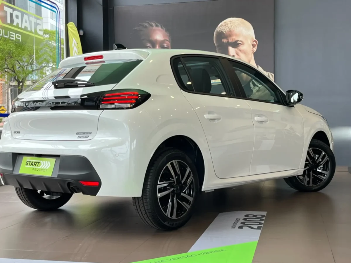 Peugeot 208: o que você precisa saber antes de fechar negócio