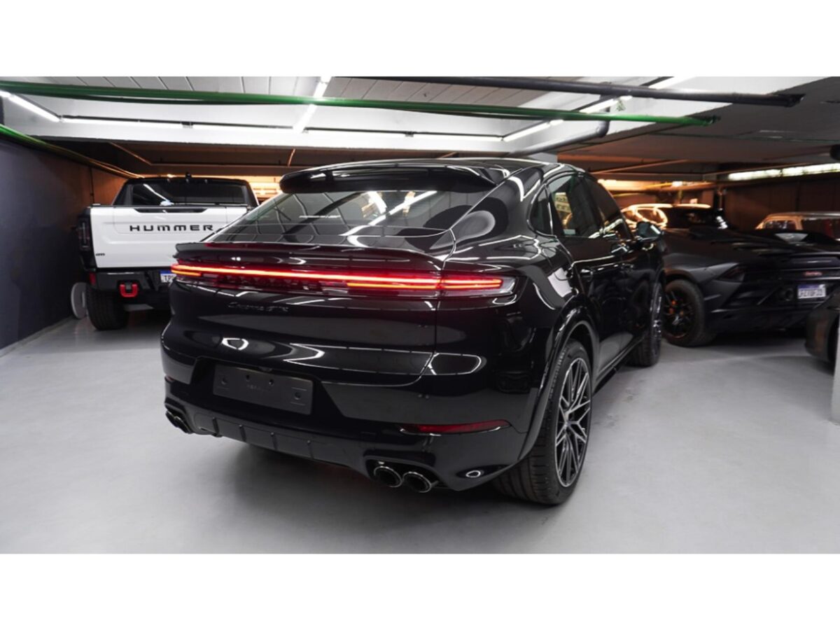 Porsche Cayenne GTS tem motor V8 biturbo e preço acima de R$ 1 milhão