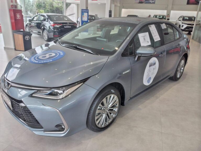 Corolla Altis Hybrid mostra por que o 1.8 ainda faz sentido em 2026