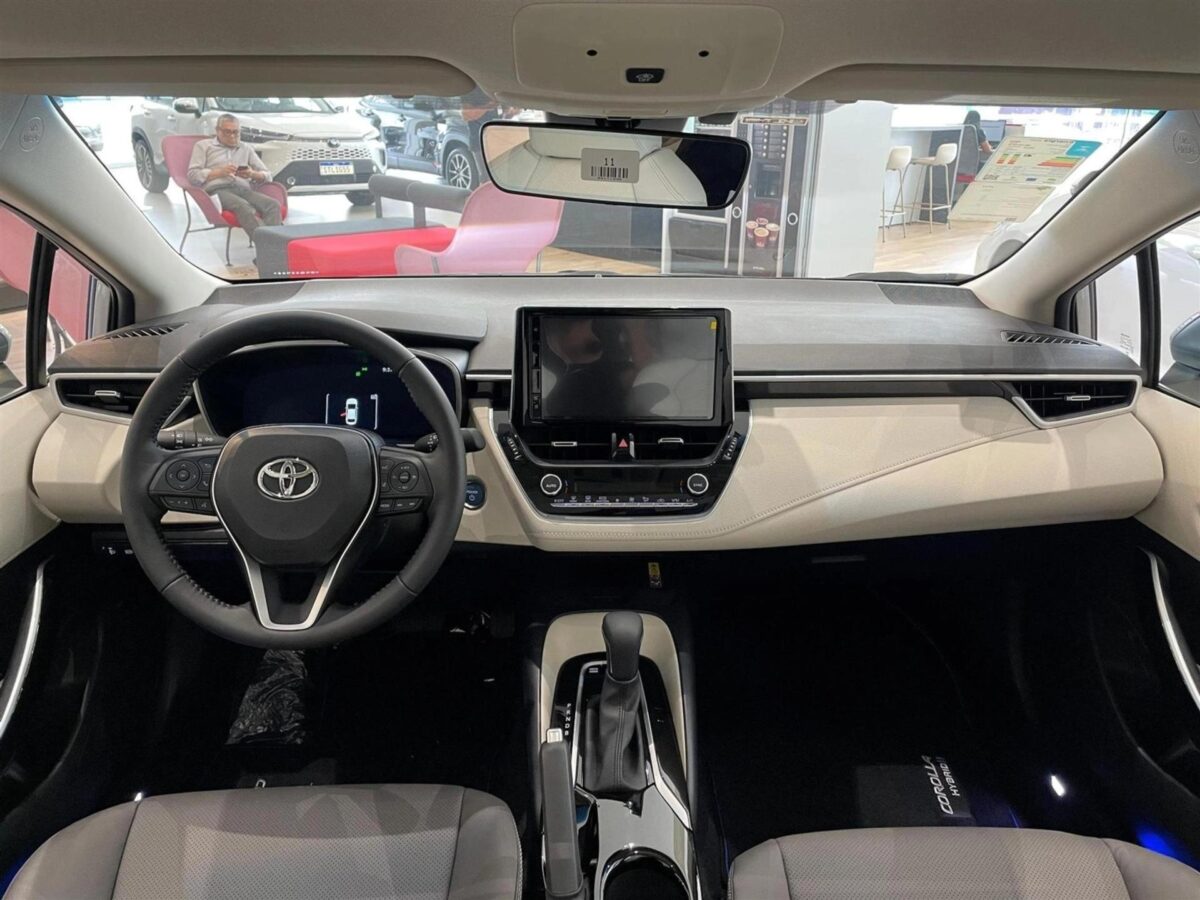 Toyota Corolla GLi Híbrido 2026 tem redução de quase R$ 45 mil para PcD