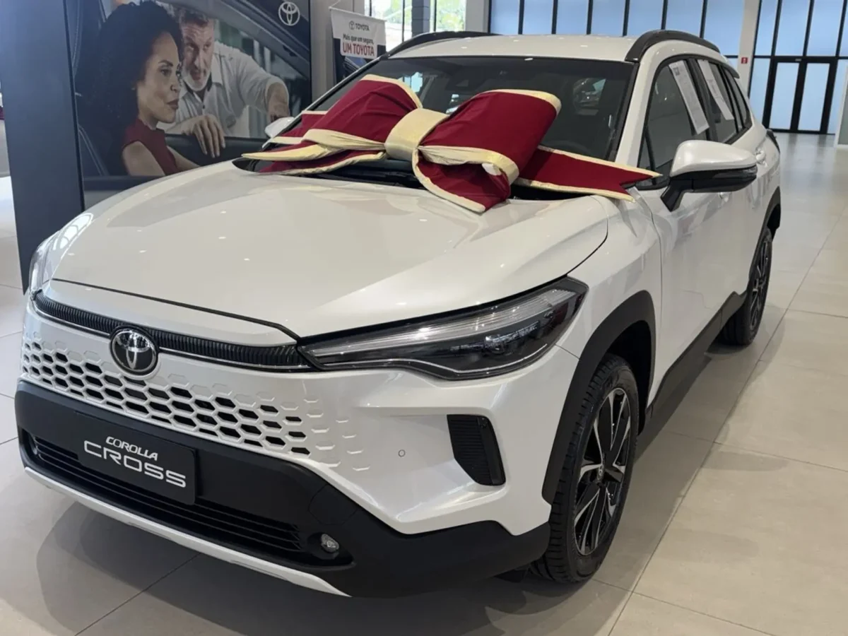 Corolla Cross XRE 2.0 2026: o que oferece a versão intermediária do SUV da Toyota
