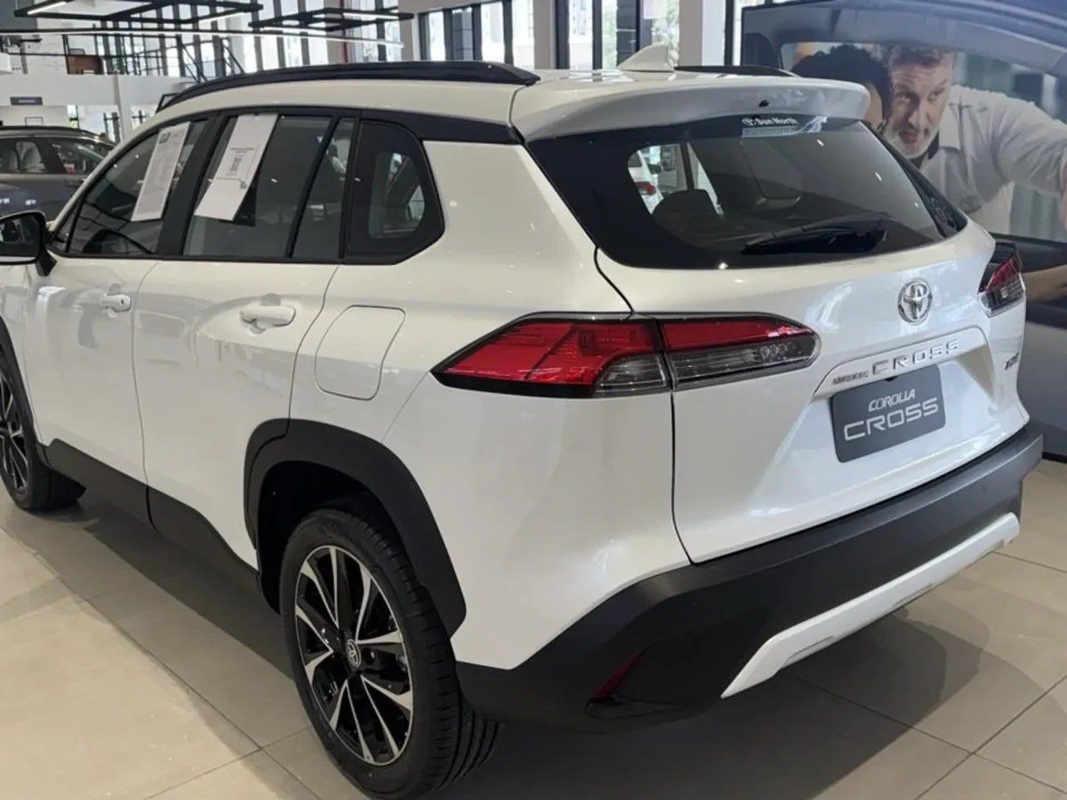 Corolla Cross XRE 2.0 2026: o que oferece a versão intermediária do SUV da Toyota