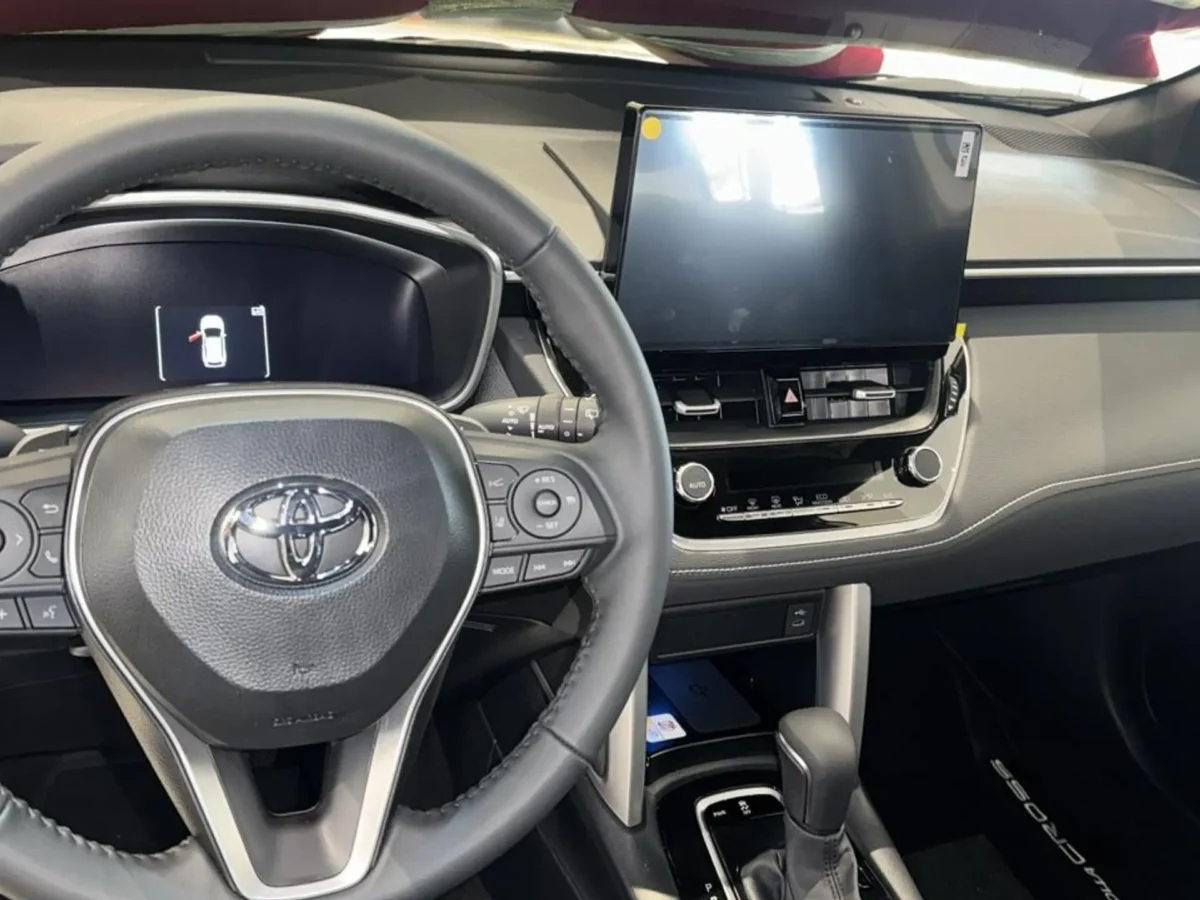 Corolla Cross XRE 2.0 2026: o que oferece a versão intermediária do SUV da Toyota