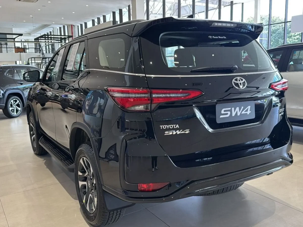 Toyota SW4 SRX Platinum 2026 ainda vale a pena diante da chegada do Haval H9?