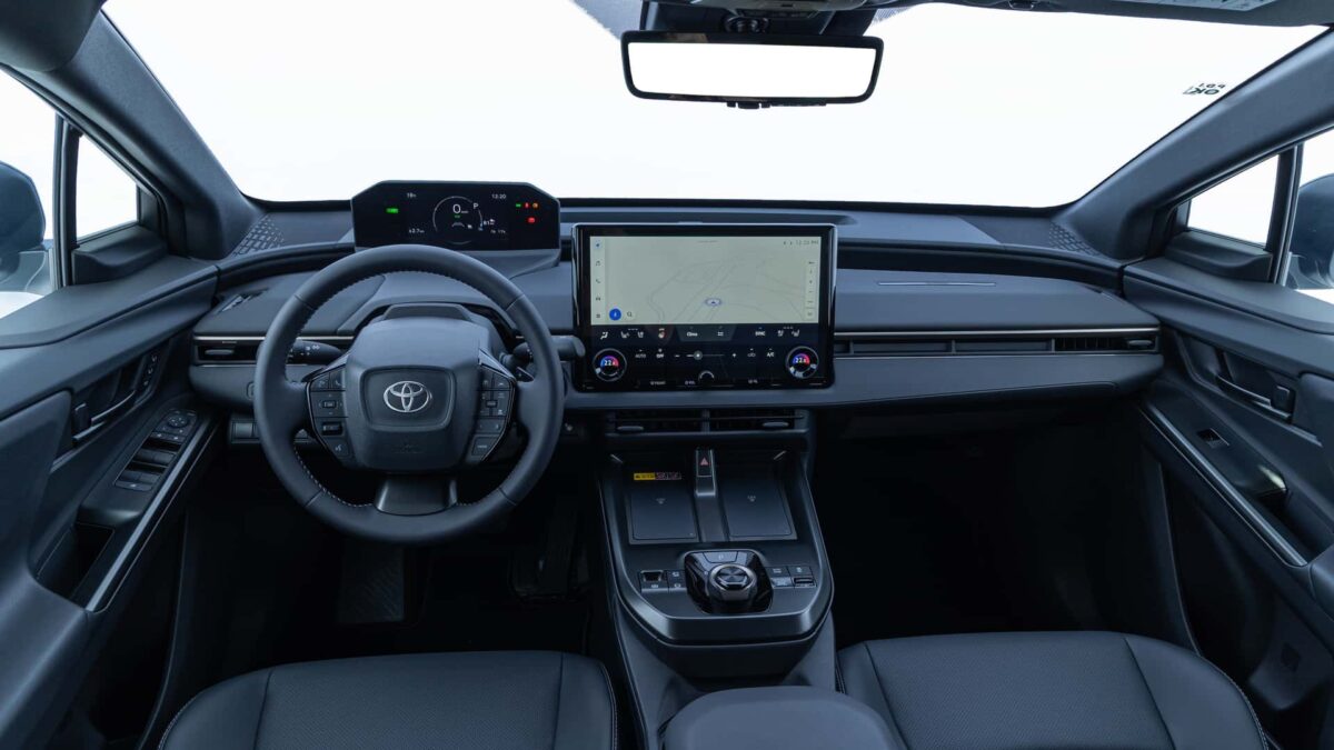 Toyota lança bZ4X no Brasil por R$ 419.990 e estreia no mercado de elétricos