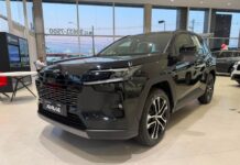 Toyota RAV4 SX Híbrido 2026 aposta em confiabilidade para enfrentar a concorrência chinesa