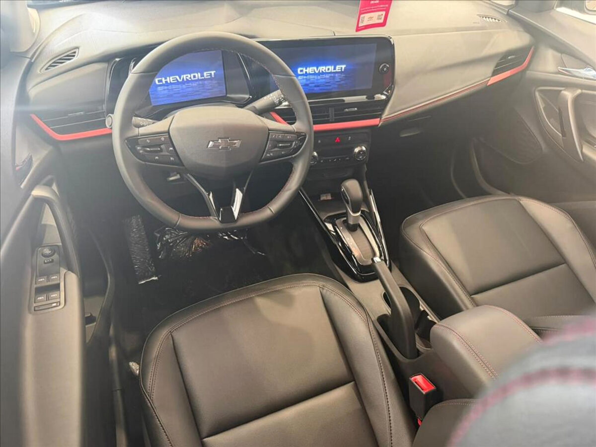 Tracker RS 2027 ficou mais interessante? O que mudou no SUV esportivado da Chevrolet